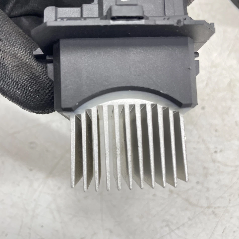 RENAULT CLIO MK4 AQUECEDOR VENTILADOR T1029527H RESISTOR VENTILADOR 0.9 TCE H4B 400 12-16 - Imagem 4 de 4