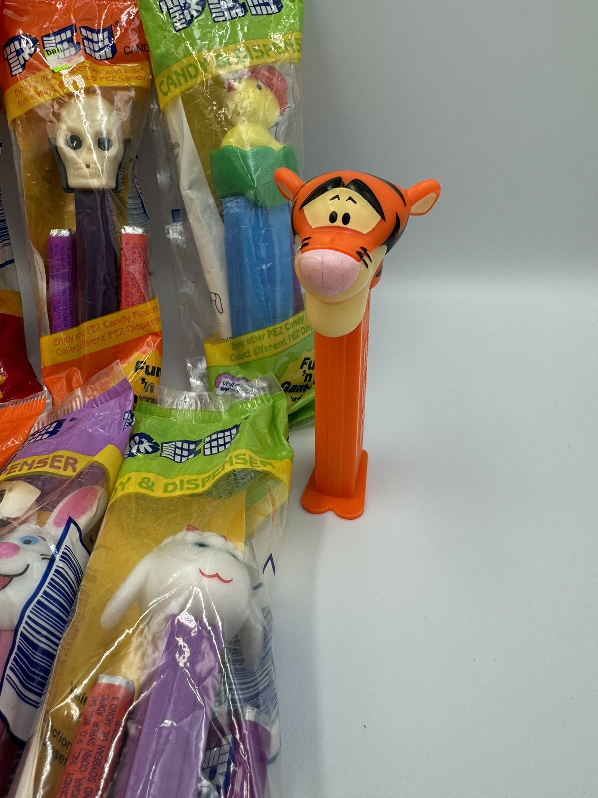 Vintage PEZ Lot 29 – Holiday, Star Wars, Spongebob, Cartoon Mix