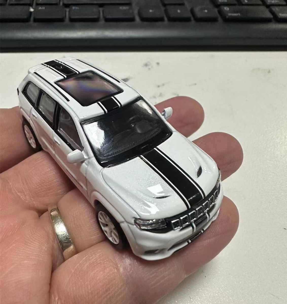 Miniature Métal Jeep Grand Cherokee Trackhawk 1:64 - JKM - Série Fast & Furious - Neuf