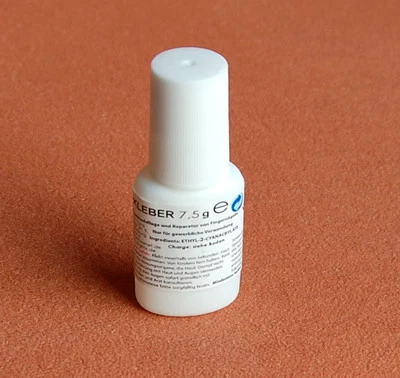 Nagel Kleber mit dem Pinsel 7,5 g Versand Kostenlos