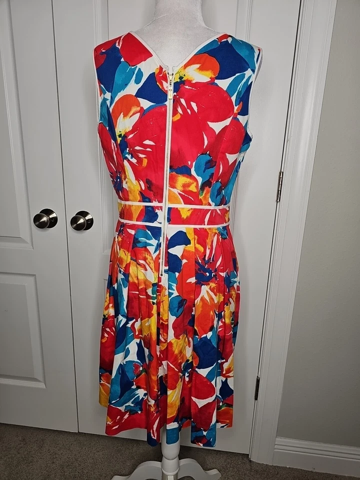 Vestido para mujer ELLEN TRACY calce y acampanado floral sin mangas talla mediana M Foto 4 de 4