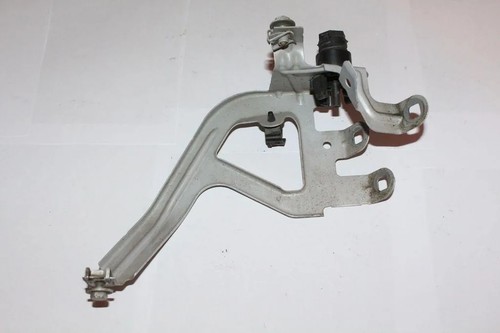 BMW 5 F10 Kotflügelhalter vorne rechts 2.00 Diesel 2012 33398534