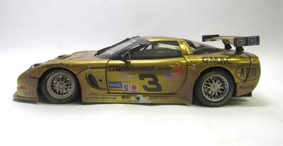 ACTION 1:18 #3 GM Goodwrench Service Plus 2001 Corvette C5R RACED Version GOLD