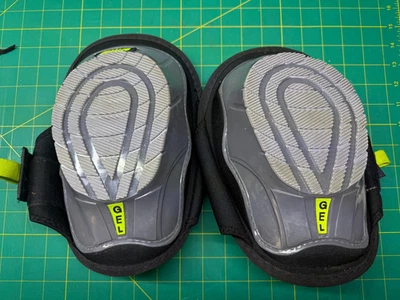 AWP Gel Stabilizer Flooring, Roofing, Decking Non-Skid Knee Pads with Dual Layer - Image 1 of 2