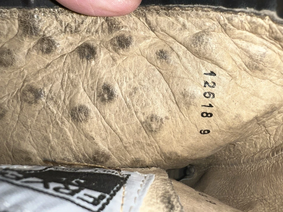 Botas femininas Frye Boots Jenna motociclista fivela couro desgastado 6B - Imagem 2 de 4