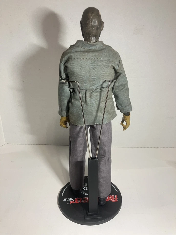 Figura exclusiva Sideshow Friday The 13th Part VI Jason Lives Jason Voorhees 1/6 Foto 4 de 4
