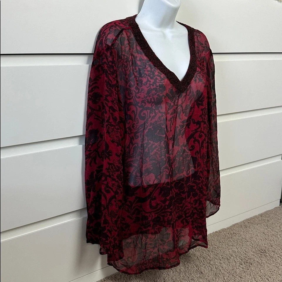 Top túnica Chico’s para mujer rojo negro floral seda transparente con cuentas cuello en V 3 (16/18-XL) Foto 4 de 4
