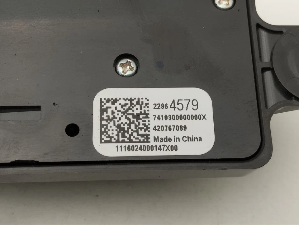 Receiver, Keyless System Chevrolet CORVETTE 2016 22964579 - Image 2 of 4