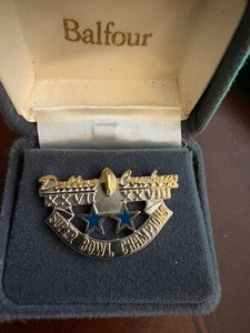 Dallas Cowboys Balfour Back2Back Champs Super Bowl 27&28 Sterling pin #0385/5000