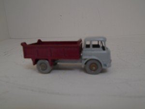 matchbox bedford tipper