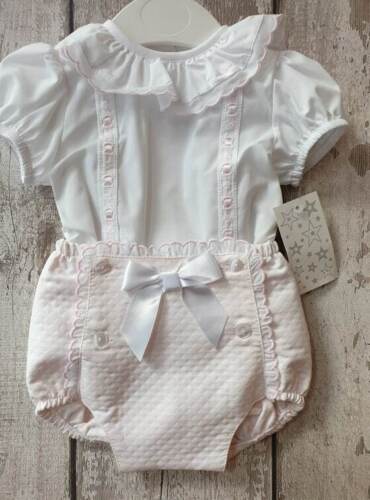 Spanish Style Baby Girl Pink and White Slotted Ribbon Romper / Jam Pants & Top. - Afbeelding 1 van 2
