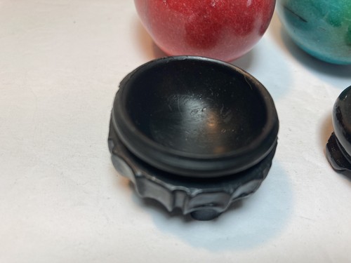2 Vintage Chinese Hand Etched Painted Marble Stone Egg Monk Stand 2.5” - 第 10/11 張圖片