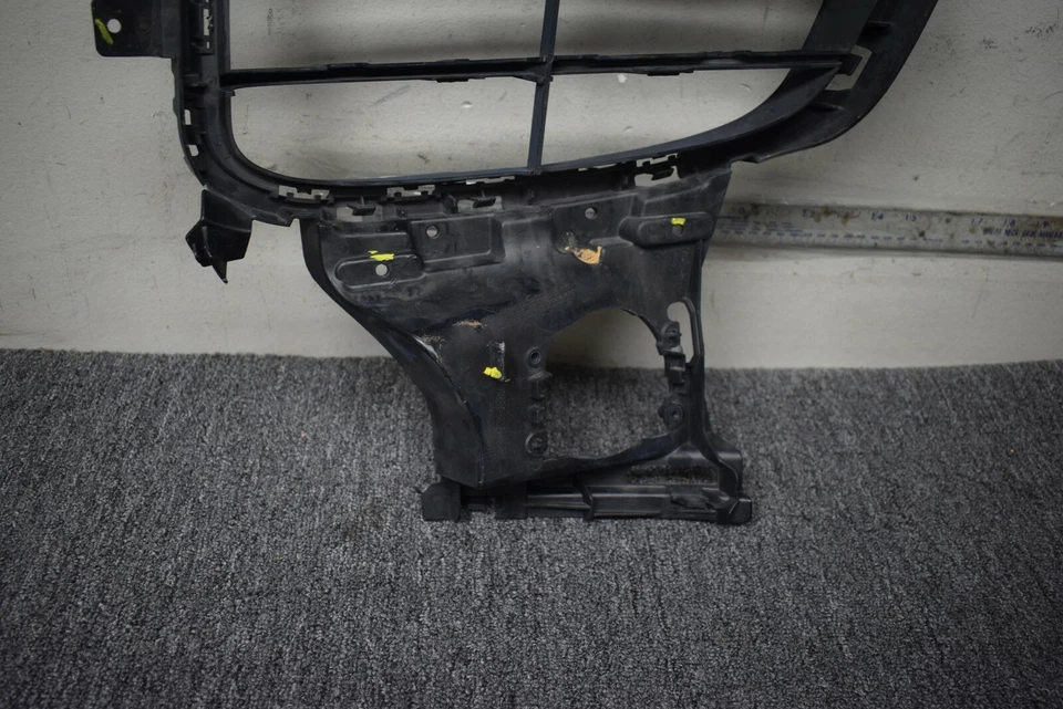 PARAGOLPES LATERAL DERECHO PORSCHE CAYENNE INSERCIÓN FÁBRICA OEM Foto 3 de 4