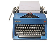 70`s Olympia Typewriter Portable Manual Rare in Brazil thumbnail