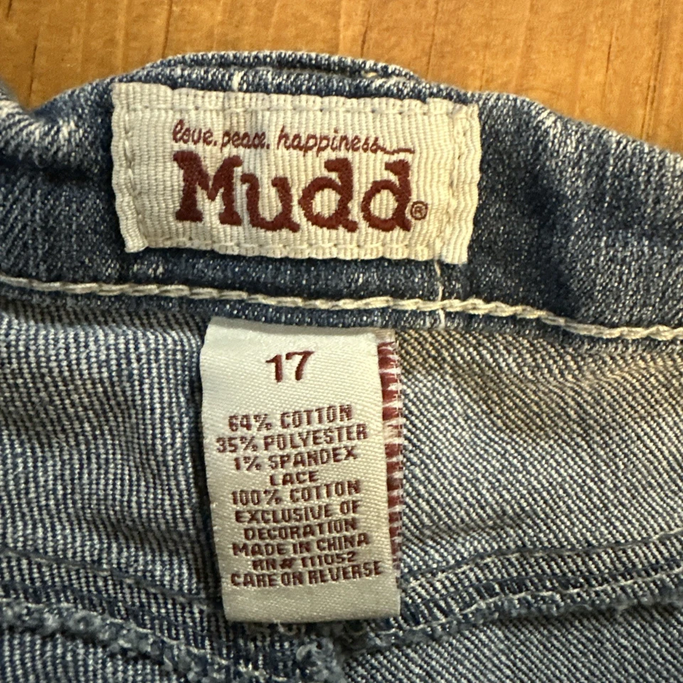"Pantalones cortos Y2k Mudd para mujer denim desgastado tiro medio encaje descarado talla 17 entrepierna de 3""" Foto 3 de 4
