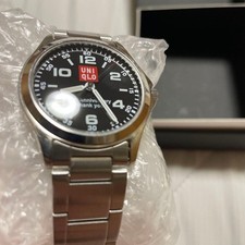 UNIQLO Souvenir Watch Unisex Quartz 38mm Used Rare with Box