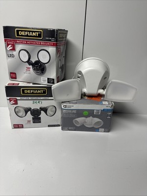 Lot Of 4 Security Light - Defiant, Commercial Electric Open box items