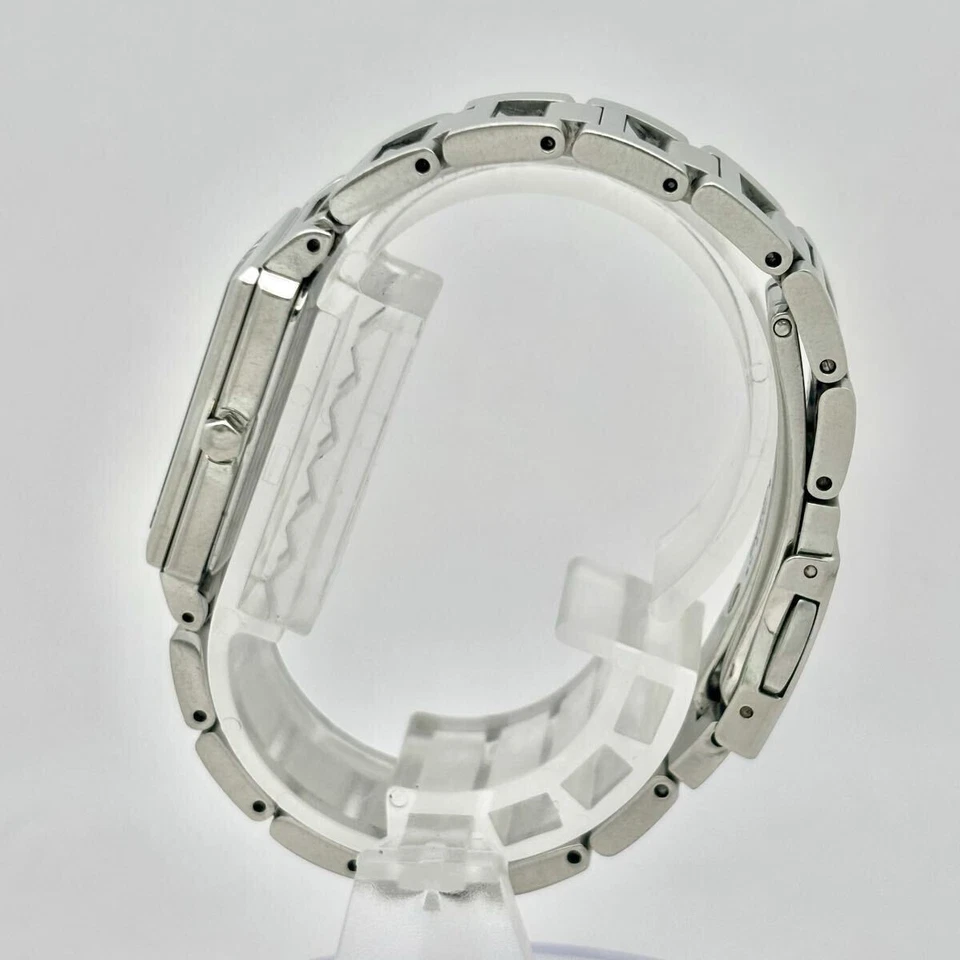 Reloj de vestir de cuarzo rectangular plateado Japón SEIKO LUKIA 1N01-0JP0 para mujer Foto 2 de 4