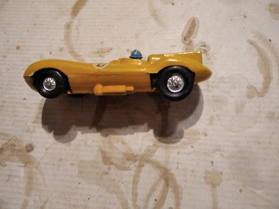 SAM TOYS 1/43 CIRCA (11 CM) JAGUAR D-TYPE 3.5- PLASTICA- ANNI'60 - Immagine 2 di 4