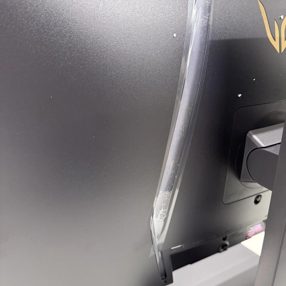 LG 32GS95UE 32-inch Ultragear OLED Gaming Monitor(read) - Image 4 of 4