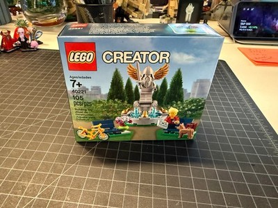 LEGO CREATOR: Fountain (40221) New/Sealed