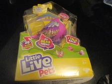 NEW LITTLE LIVE PETS~LIL' BIRD~NRFP~20+ BIRD SOUNDS TALKS TURNS HEAD