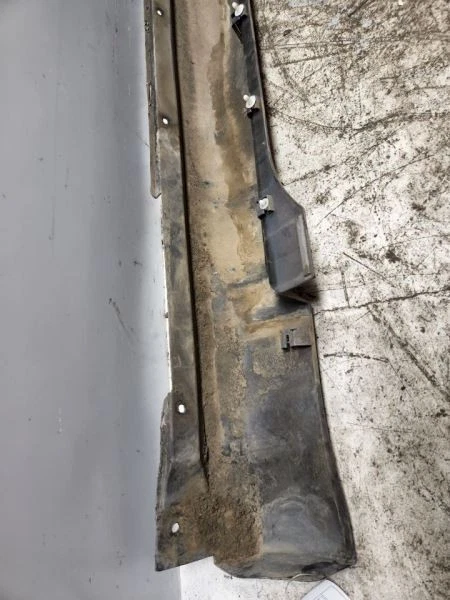 2003-2009 Nissan 350Z Rocker Panel Moulding OEM 76851-CD025 - Image 2 of 4