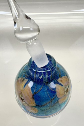 Vintage Vandermark Parfum Flakon Blau Kunstglas Floral Signiert Nummeriert Blütenblätter - Bild 20 von 21