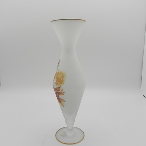 Relpo White Satin Bud Vase 10" Spiral Stem Floral Design VTG Flower Gold Rim - 第 5/8 張圖片