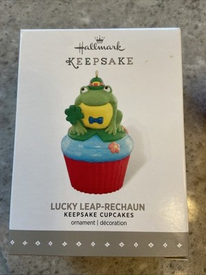 2016 Hallmark Lucky Leap-Rechaun St Patrick's Day Ornament #8 Keepsake Cupcakes^
