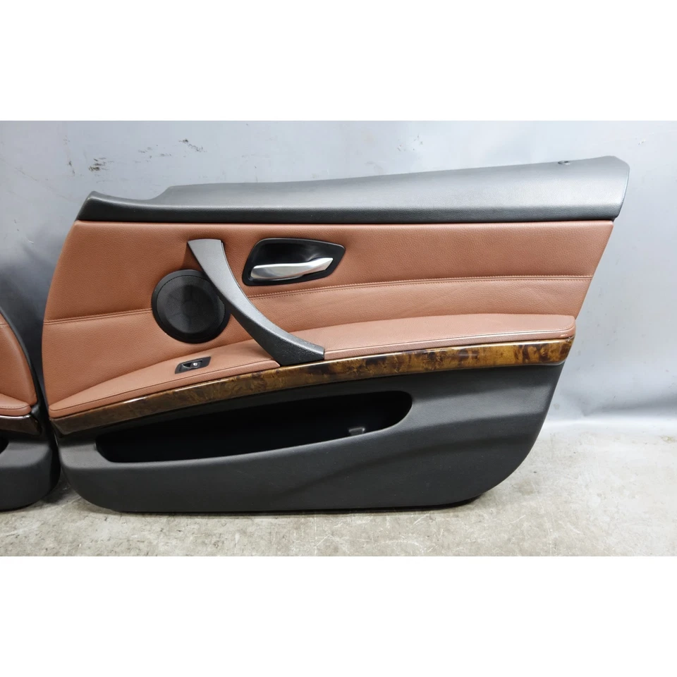 06-08 BMW E90 E91 Serie 3 4 puertas Par de paneles de puerta delantera interior cuero marrón Terra OEM Foto 2 de 4