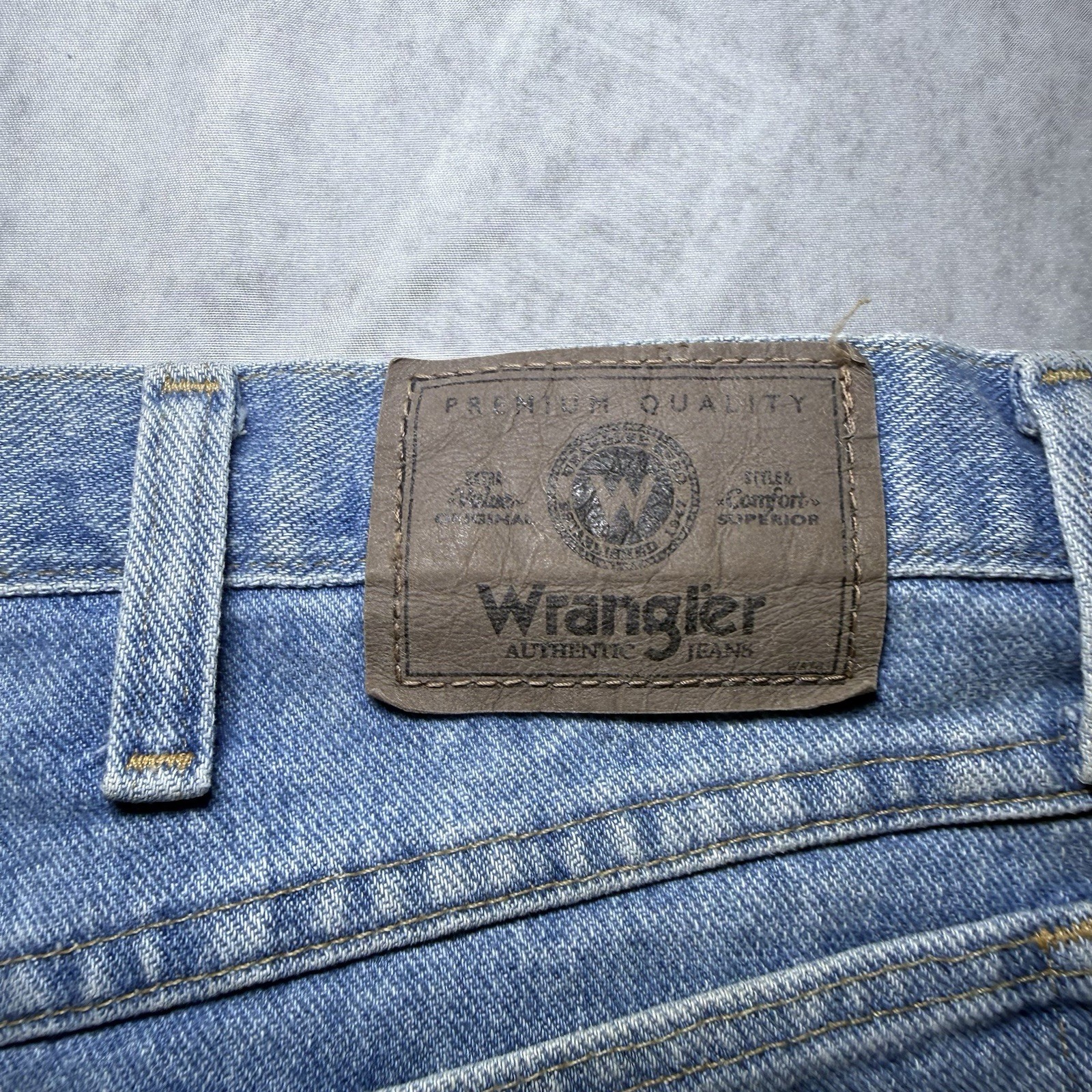 Wrangler Authentic Men’s Blue Denim Shorts Size 40 Workwear Cargo Carpenter image 6