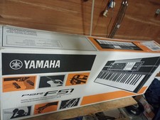 Yamaha PSR-F51 61-Key Electronic Keyboard Built-in Speaker Music Rest Black