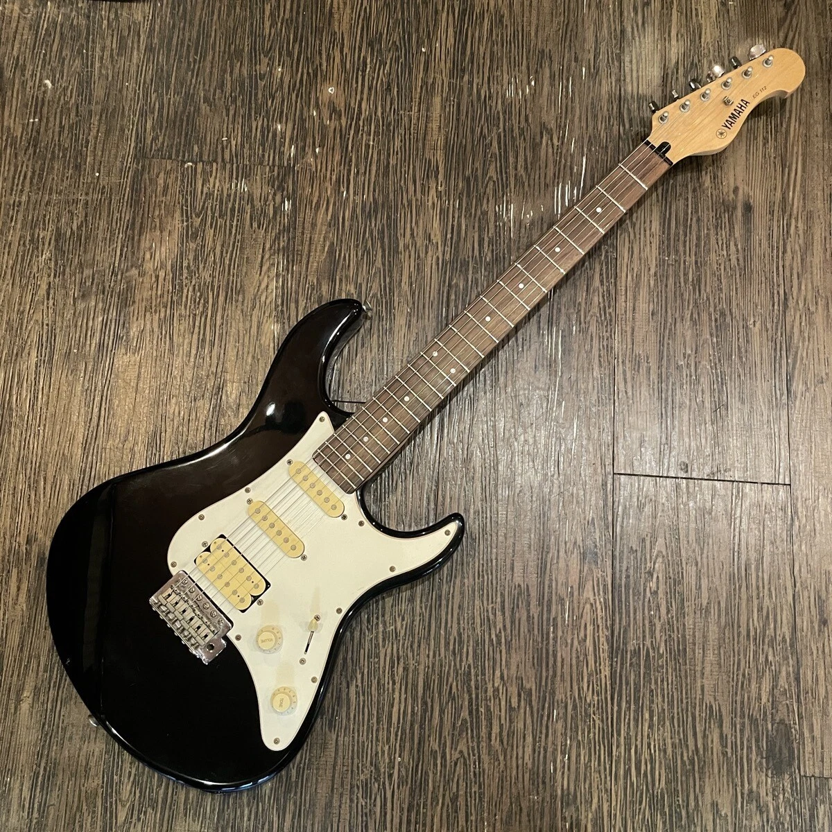 Electric Guitar Yamaha Pacifica EG 112 Black Made in Indonesia SN