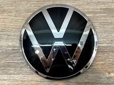 2018-2023 Volkswagen Emblem OEM 3CN853601F
