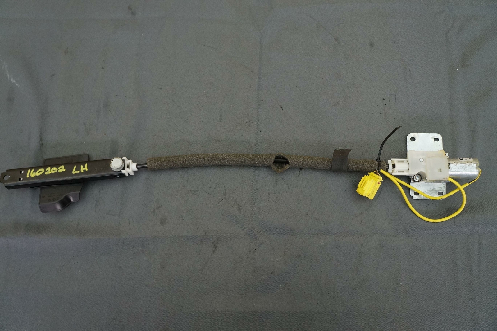 Front Left Driver Seat Belt Height Adjuster Motor 3D7857819B Bentley Spur 2006