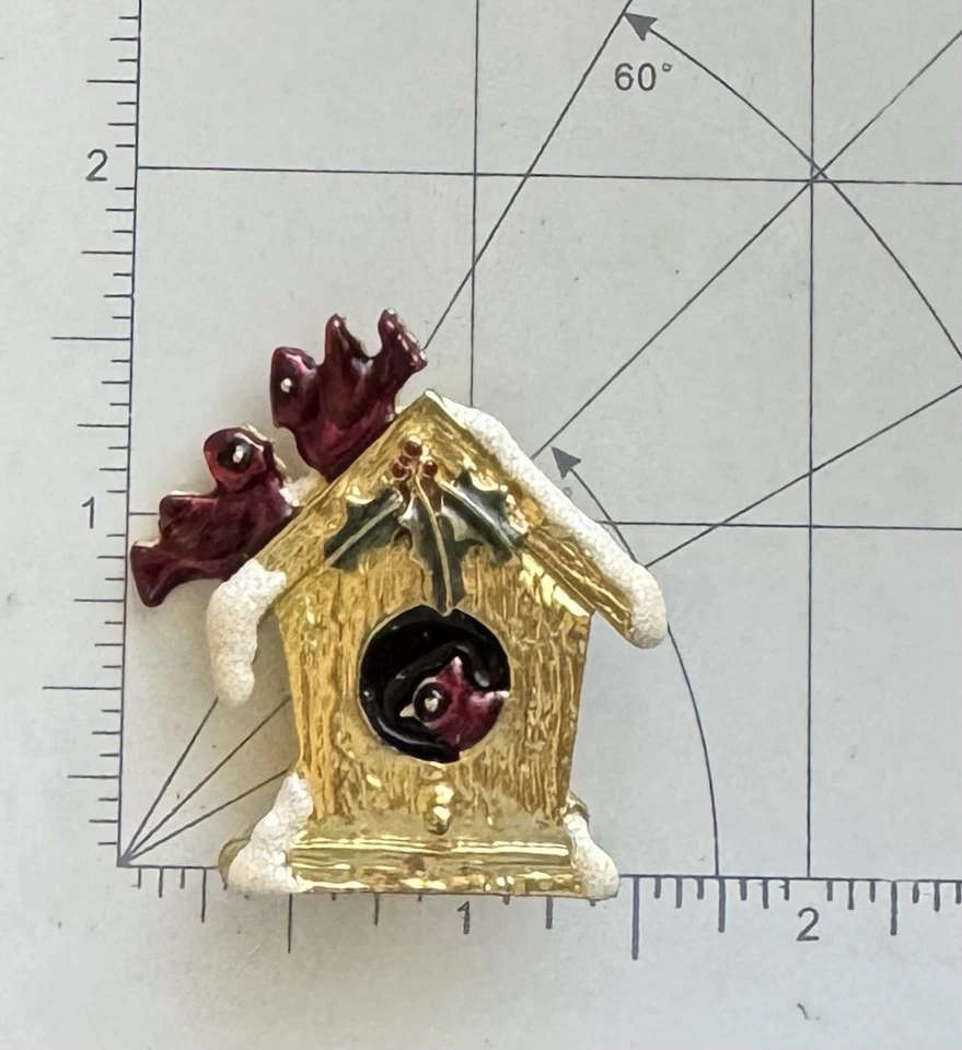 Broche vintage cardinal casa pájaro esmalte sobre metal tono dorado Foto 2 de 4