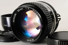 MINT w/HOOD Nikon Ai-s Nikkor 85mm f/2 Portrait Lens for FM2 F3 From JAPAN
