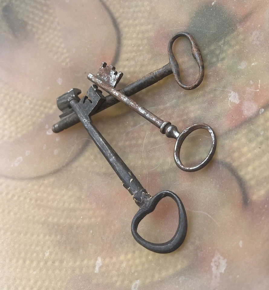 Skeleton Key French Large Steel Chateau Keys 5” Set 3 1800s Heavy Door Iron - Image 3 of 4