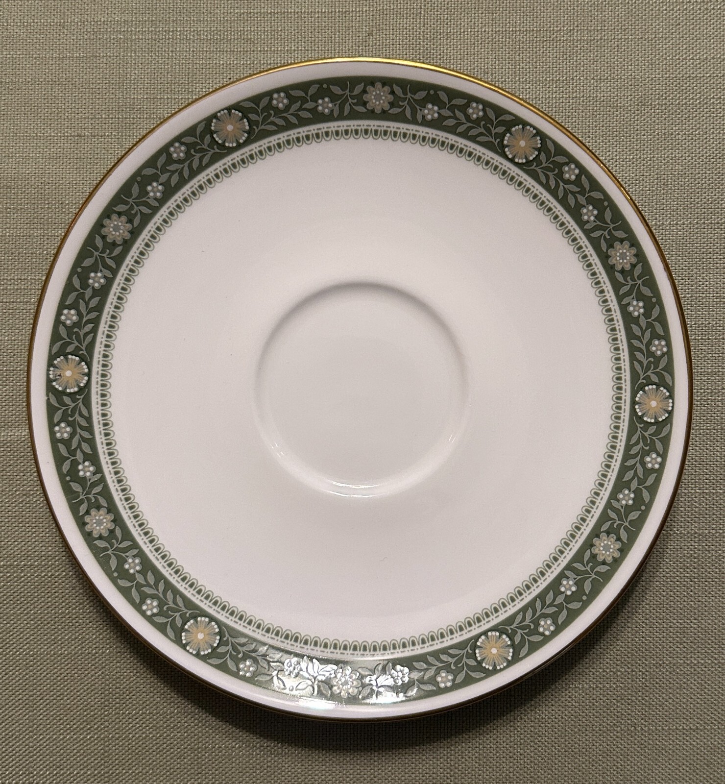 Vintage Royal Doulton RONDELAY Saucer (for tea cup) MINT Free