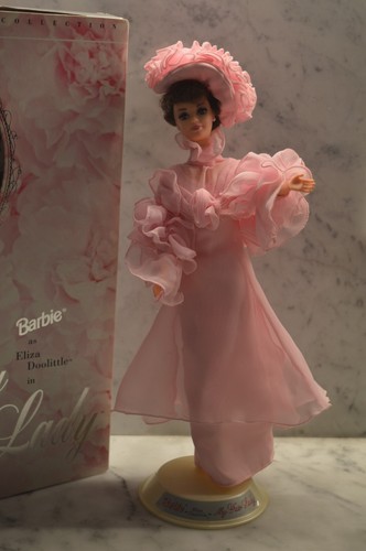 Barbie "My fair lady" Aundrey Hepburn in Eliza Doolittle versione rosa - Foto 4 di 9