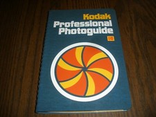 KODAK PROFESSIONAL PHOTOGUIDE SPIRAL 1975 1ST ED 1ST PRINTING JC3 