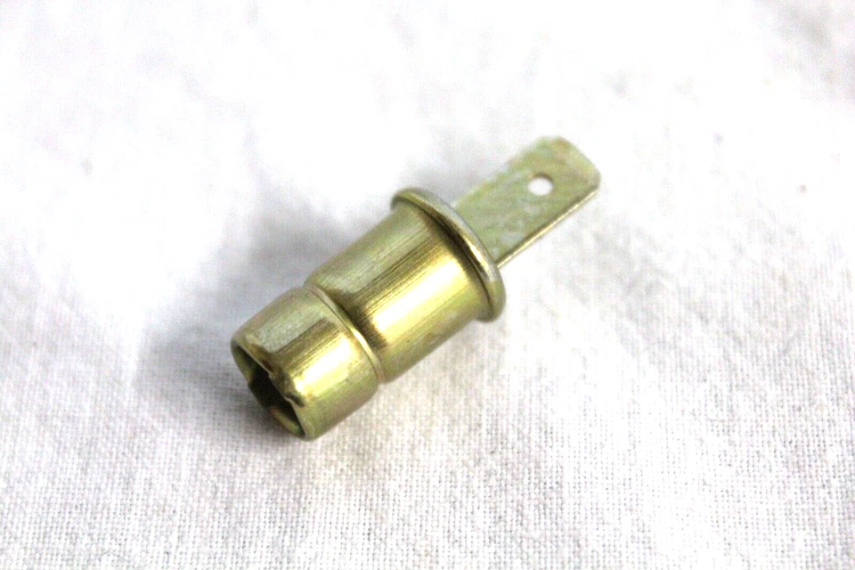 10 Lampenfassung + Birne 12V 2W Tachobeleuchtung Drehzahlmesser für Simson Moped - Bild 4 von 4