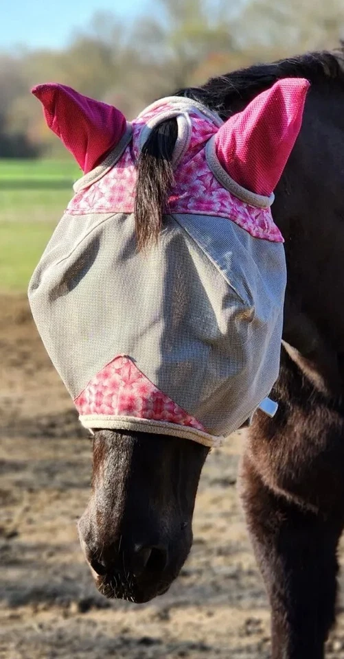 Máscara de mosca de caballo con orejas y cierre delantero tirar a través Foto 3 de 4