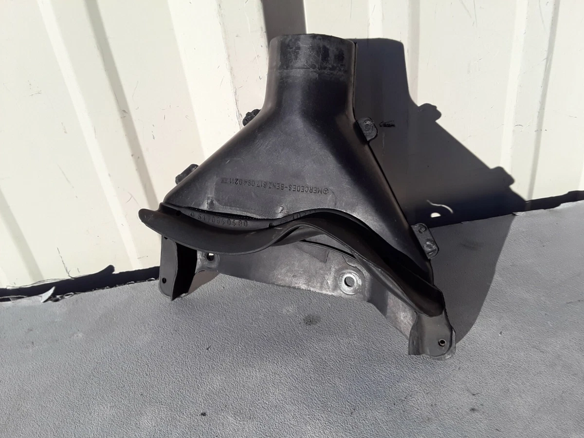 Mercedes W123 Sedan 240D Sedan Air Intake Nozzle Duct 6170940211  
