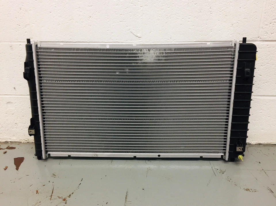 Radiator For 02-05 Chevrolet Cavalier Pontiac Sunfire Spectra Premium CU2518 - Image 2 of 3
