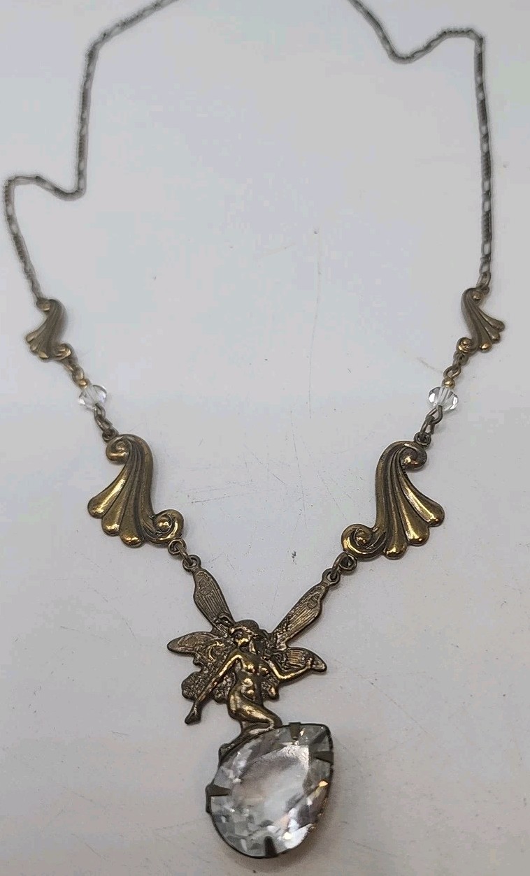 Vintage Sadie Green Art Deco Teardrop Glass Crystal Gold Tone Dangle Necklace