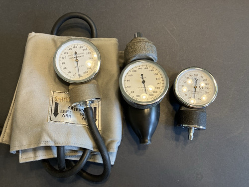 Blood Pressure Cuff Sphygmomanometer Gauges For Parts & Vintage Tycos
