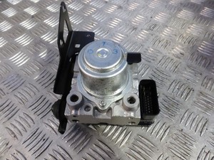 TRIUMPH ST 1050 2008 ABS PUMPE