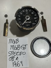 Mgb Mgb-gt Original Speedometer With Hardware Off A 1969